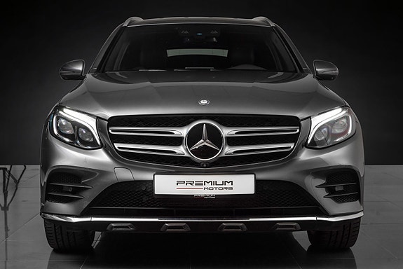 Mercedes-Benz GLC350 e 3 of 5