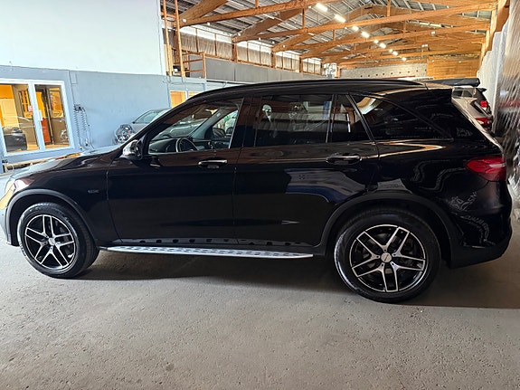 Mercedes-Benz GLC350 e 3 of 5
