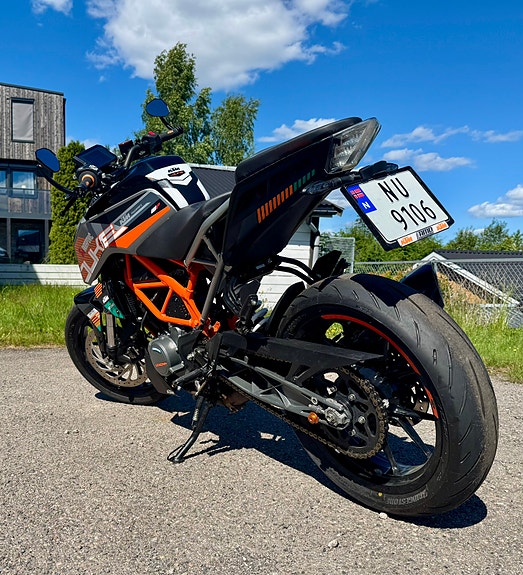 KTM 125 Duke 7 of 10
