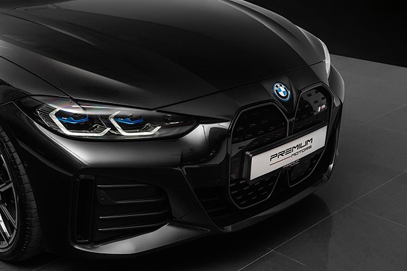 BMW i4 3 of 5