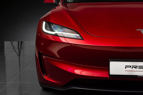 Tesla Model 3 5 of 5