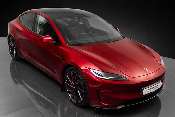 Tesla Model 3 2 of 5