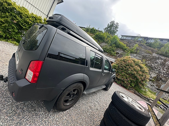 Nissan Pathfinder 6 of 19