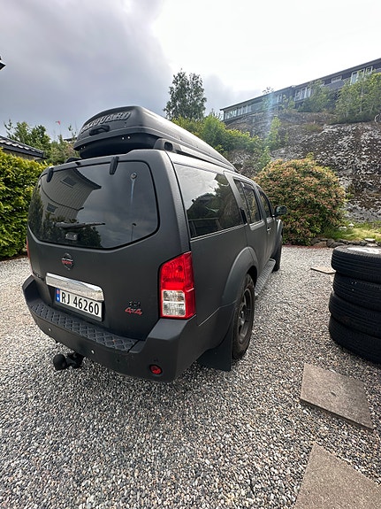 Nissan Pathfinder 7 of 19
