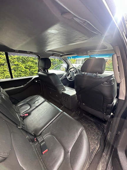 Nissan Pathfinder 14 of 19
