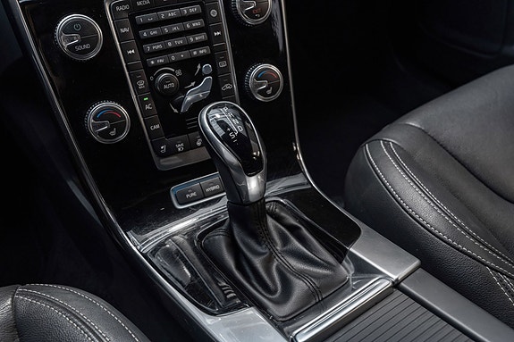 Volvo V60 15 of 25