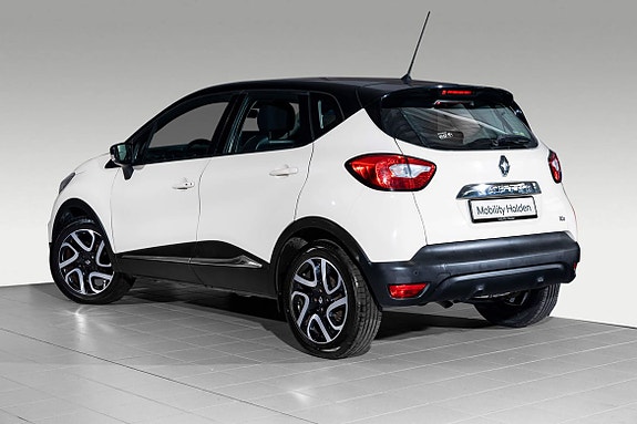 Renault Captur 2 of 5