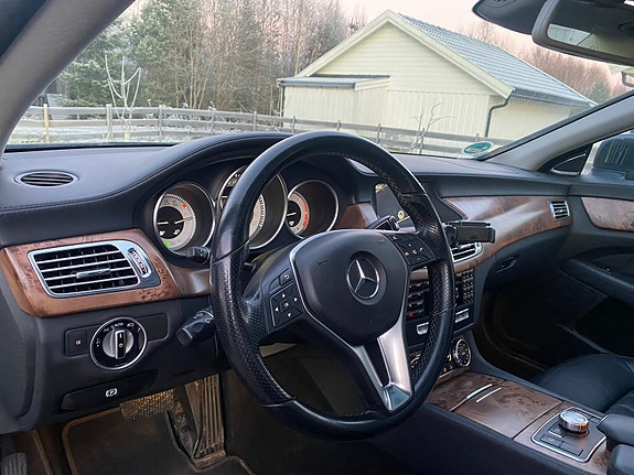 Mercedes-Benz CLS250 5 of 5