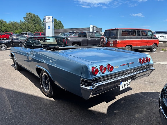 Chevrolet Impala 5 of 5