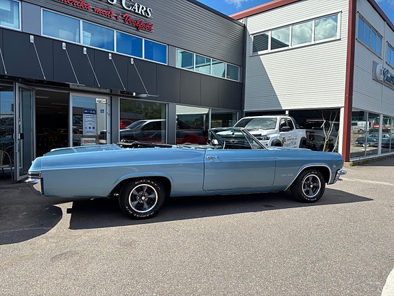 Chevrolet Impala 3 of 5
