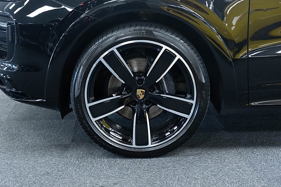 Porsche Cayenne Coupe 5 of 5