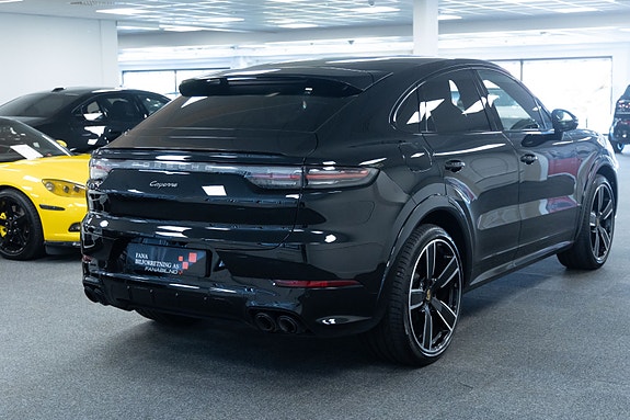 Porsche Cayenne Coupe 3 of 5