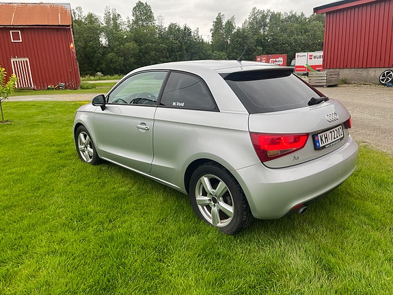 Audi A1 2 of 5