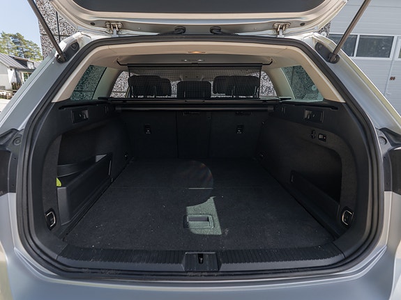 Volkswagen Passat 15 of 30