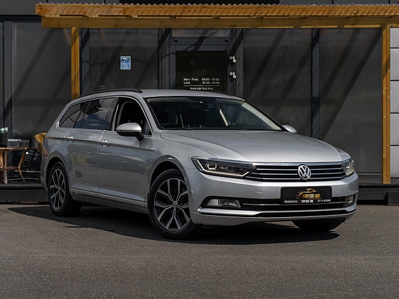 Volkswagen Passat 3 of 30