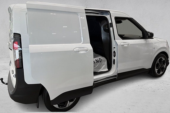 Ford E-Transit Courier 4 of 5