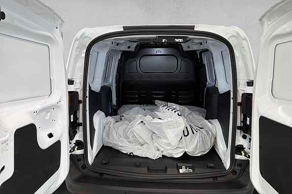 Ford E-Transit Courier 5 of 5