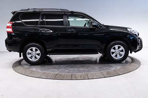 Toyota Land Cruiser 5 of 5