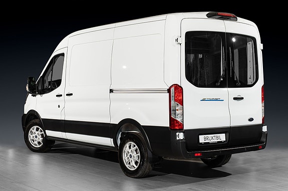 Ford E-Transit 350 L2 Van 2 of 5