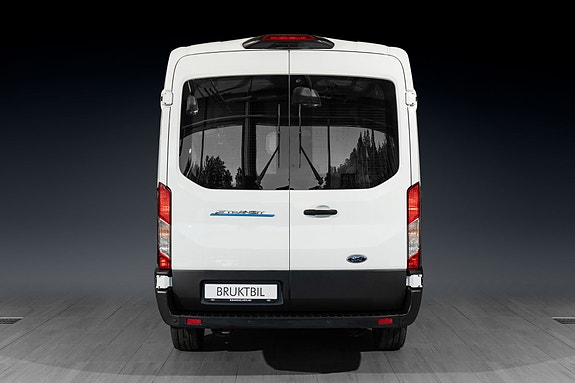 Ford E-Transit 350 L2 Van 4 of 5