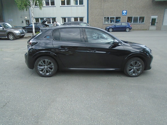 Peugeot e-208 5 of 5
