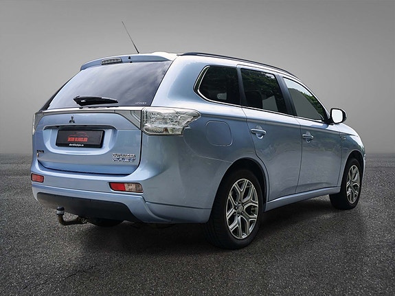 Mitsubishi Outlander 12 of 30