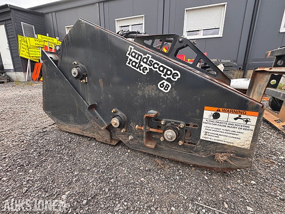 Bobcat LR 6B landskapsrake til kompaktlaster 3 of 5