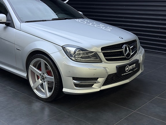 Mercedes-Benz C-Klasse 3 of 5