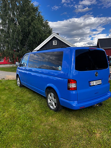Volkswagen Caravelle 4 of 5