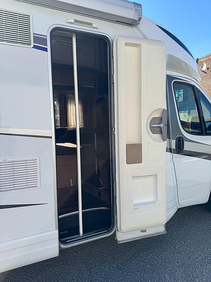 Knaus R16 Flott bil/Bør sees/B førerkort/150hk 8 of 30