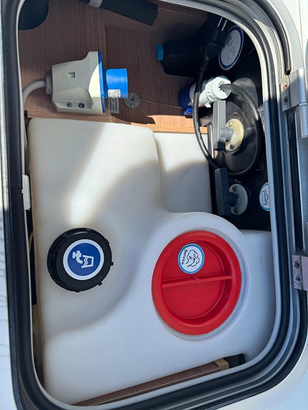 Knaus R16 Flott bil/Bør sees/B førerkort/150hk 17 of 30