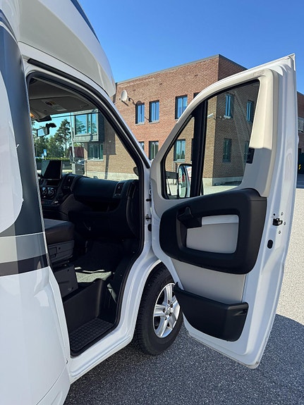 Knaus R16 Flott bil/Bør sees/B førerkort/150hk 9 of 30