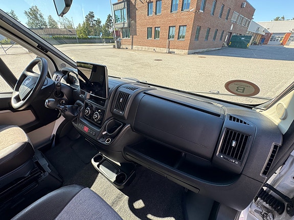 Knaus R16 Flott bil/Bør sees/B førerkort/150hk 12 of 30