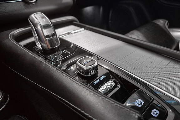 Volvo XC90 28 of 30