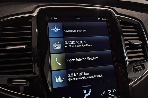 Volvo XC90 19 of 30