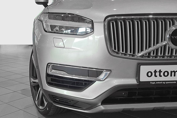 Volvo XC90 3 of 30