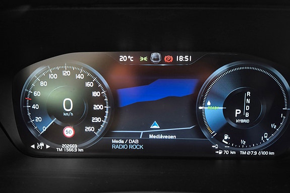 Volvo XC90 16 of 30