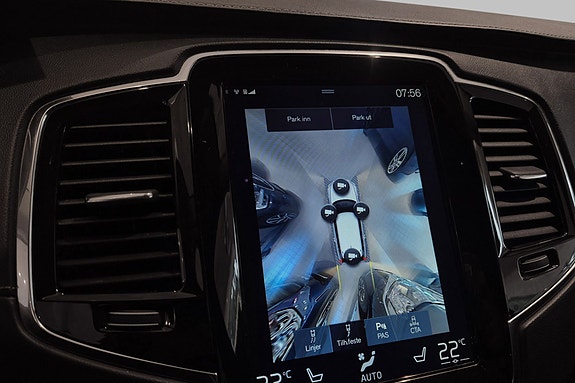 Volvo XC90 18 of 30