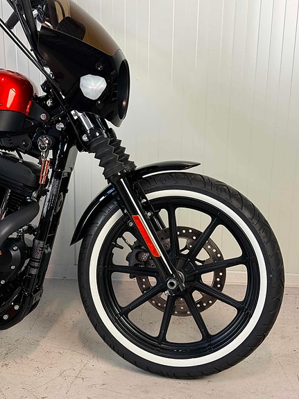 Harley-Davidson Sportster 1200 Iron Classic 12 of 20
