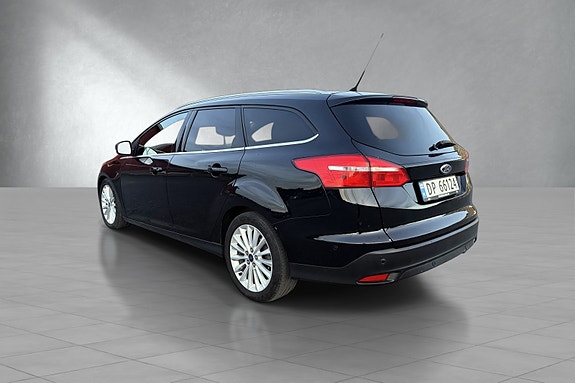 Ford Focus 2 of 5