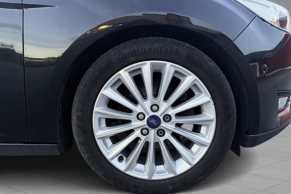 Ford Focus 12 of 30