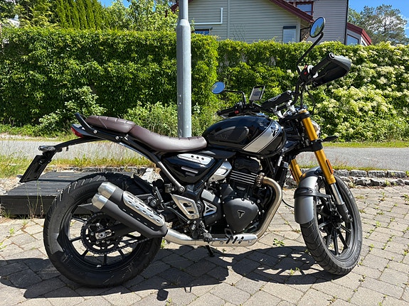 Triumph Scrambler 400x 3 of 3