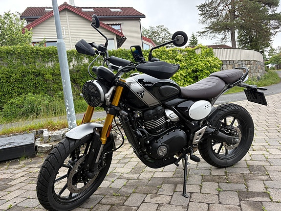 Triumph Scrambler 400x 2 of 3