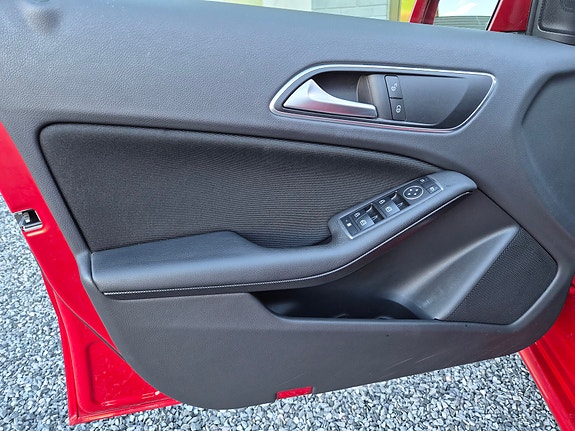 Mercedes-Benz A200 d 22 of 30