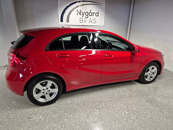 Mercedes-Benz A200 d 7 of 30