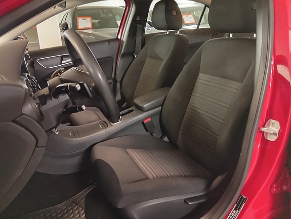 Mercedes-Benz A200 d 23 of 30