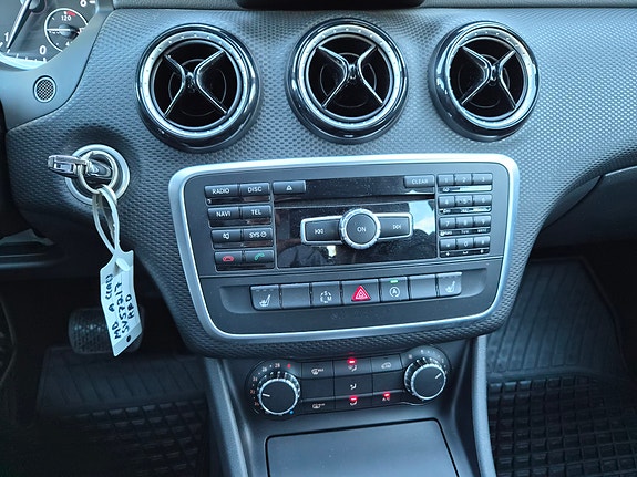 Mercedes-Benz A200 d 18 of 30