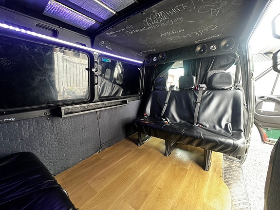 Mercedes-Benz Sprinter 208 2 of 16