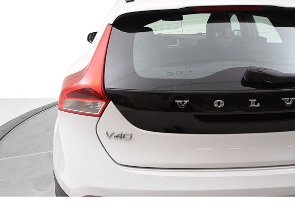 Volvo V40 Cross Country 5 of 5