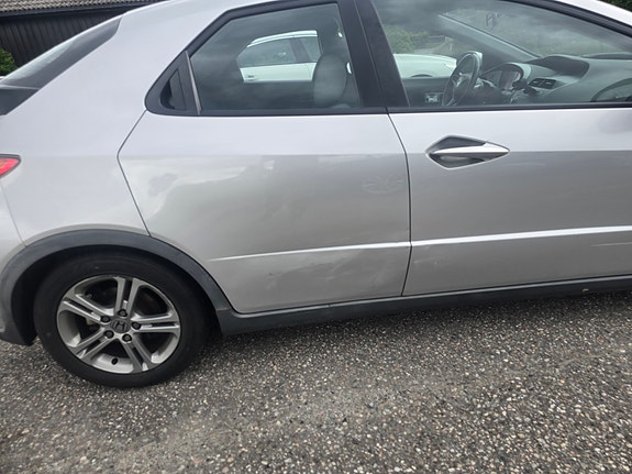 Honda Civic 4 of 5